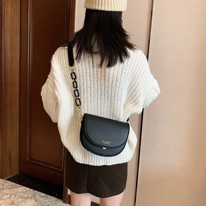 2022 winter new shoulder bag ladies casual messenger bag fashion mobile phone bag mini saddle bag luxury women's bag