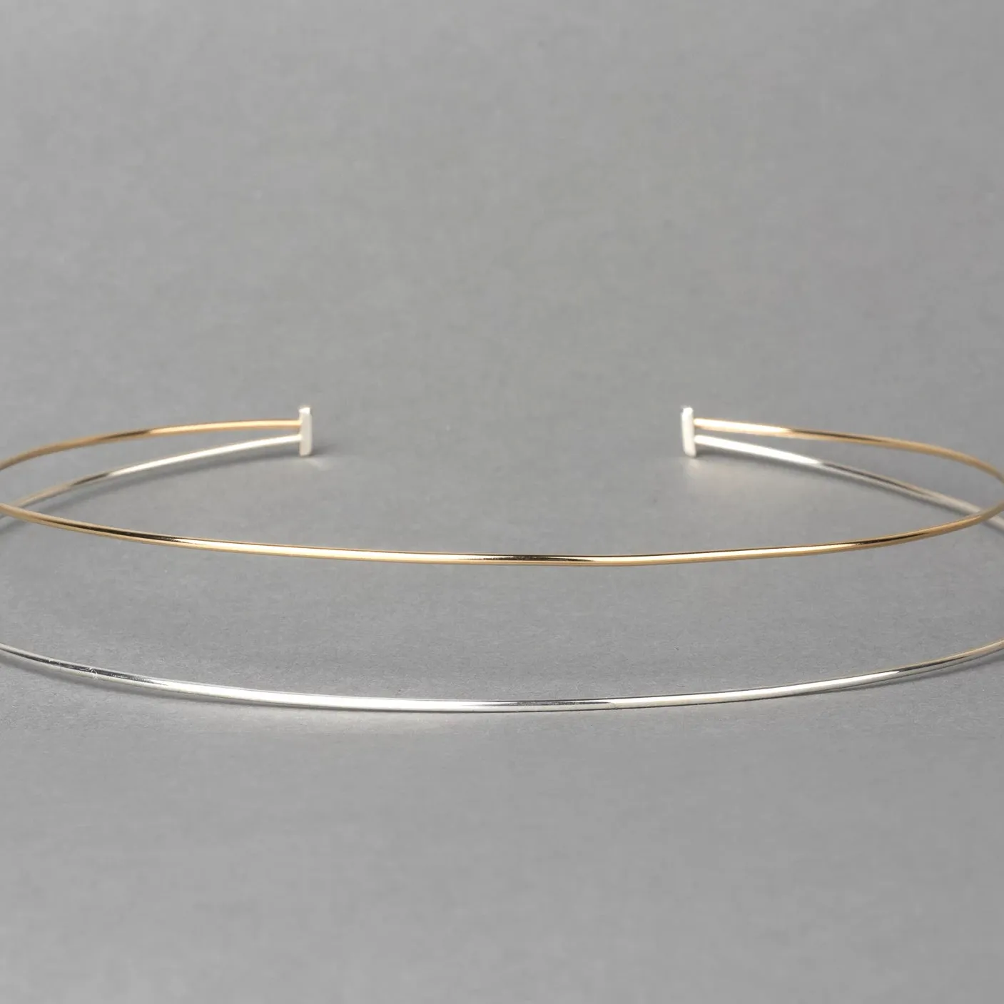 EXPANSION TWO-TONE COLLAR