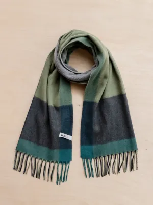 Lambswool oversized scarf in green edge check