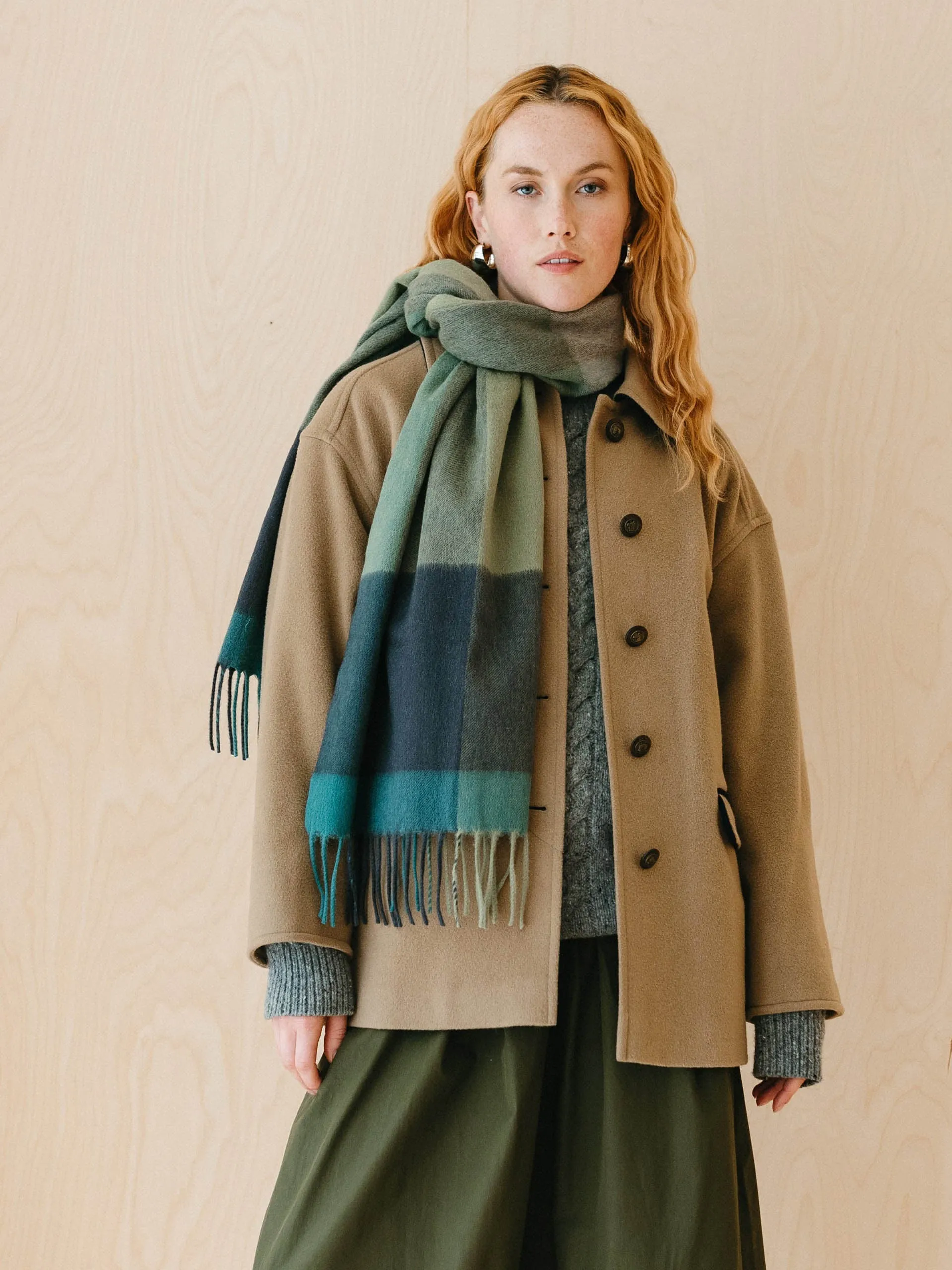 Lambswool oversized scarf in green edge check