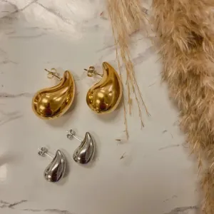 Nikki teardrop earrings