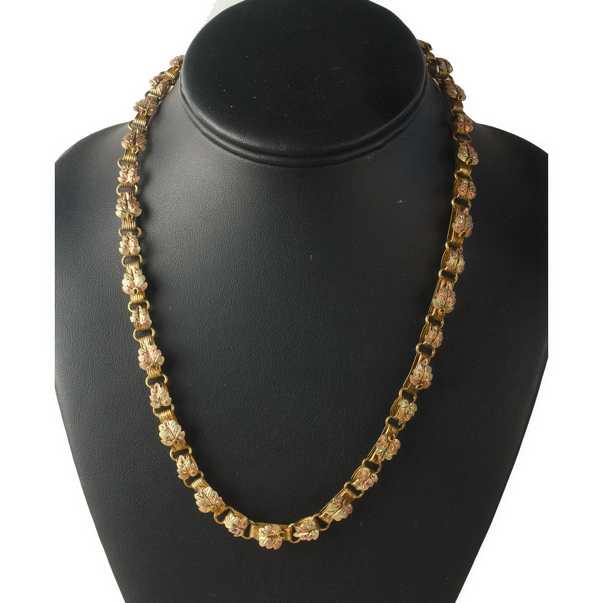 Victorian Maple Leaf Chain 3-color Gold Necklace, 10 kt., 19' long . j-nlch185